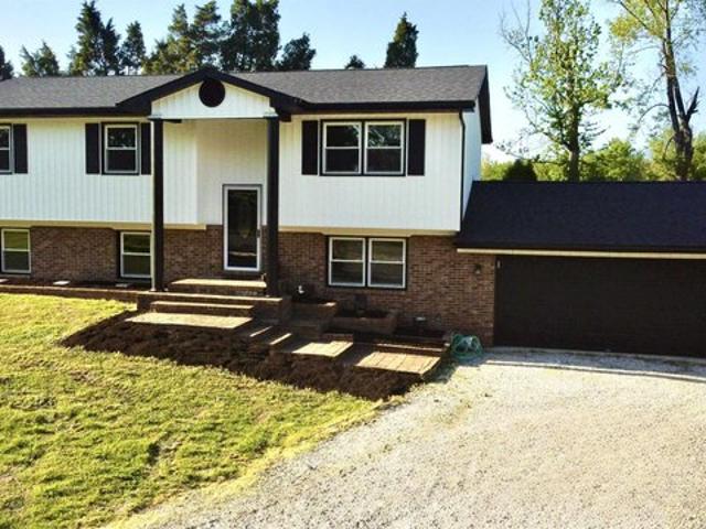 House for sale in Newburgh, Indiana