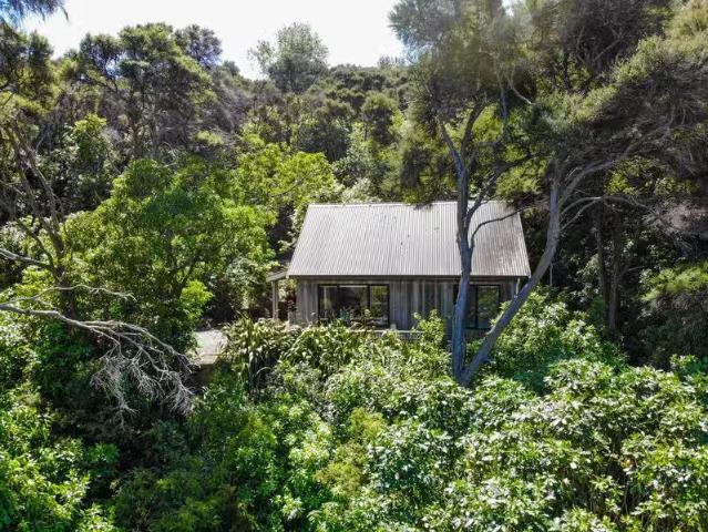 House for sale in Little Akaloa, Canterbury