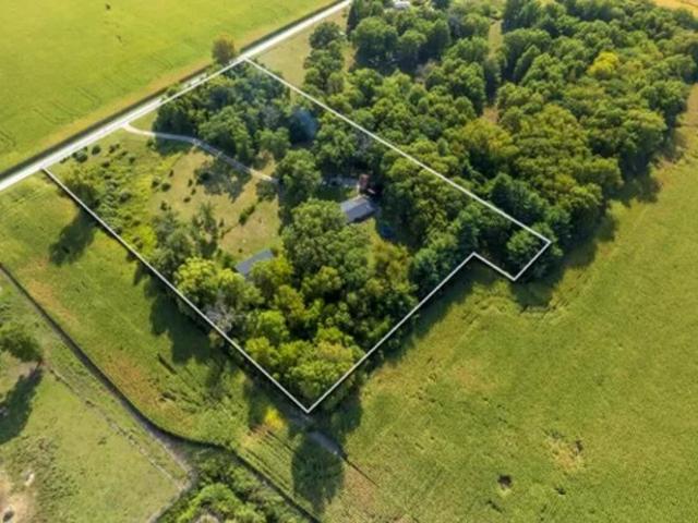 House for sale in Wolcott, Indiana
