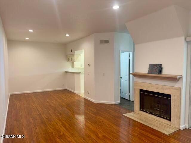 Townhouse for sale in Oak Park, California