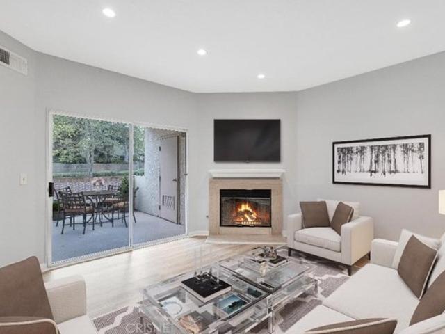 Townhouse for sale in Oak Park, Ventura County