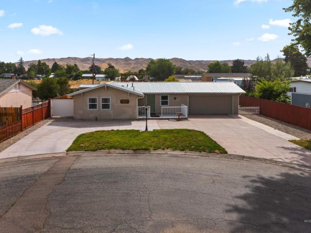 House for sale in Emmett, Gem County