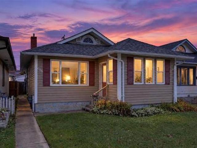 House for sale in Sargent Park, Winnipeg