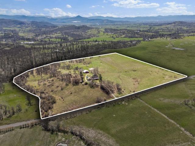 House for sale in Eagle Point