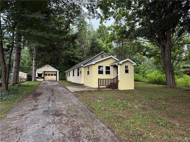 House for sale in Oneida, New York