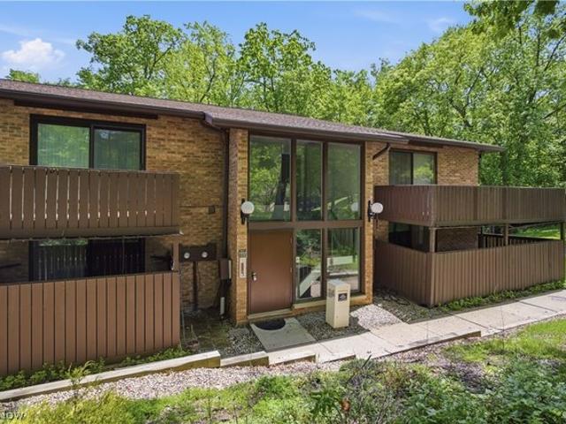 Condo for sale in Brecksville, Ohio