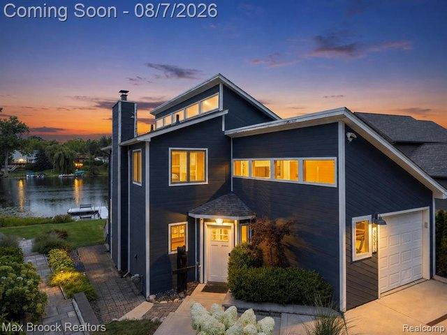 House for sale in West Bloomfield, Michigan