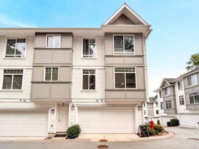 Townhouse for sale in Bridgeview, Surrey