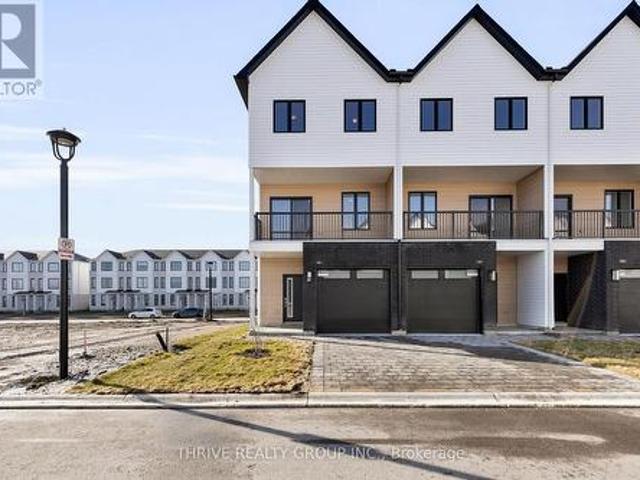 Townhouse for sale in Arva, Ontario