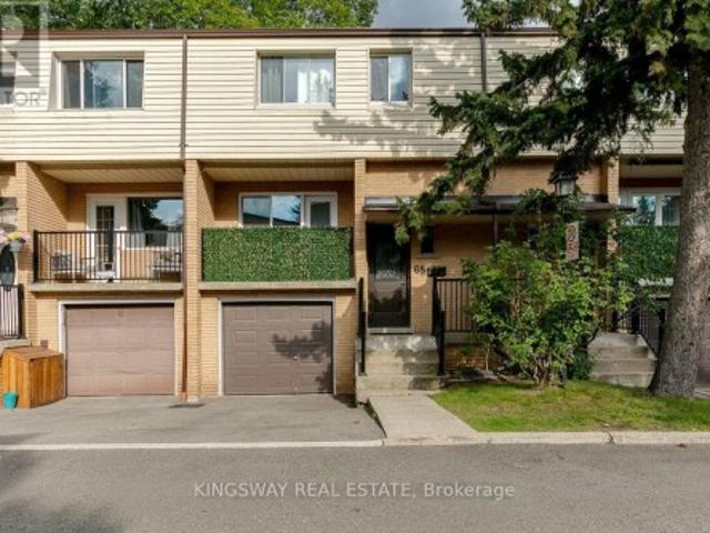 Townhouse for sale in Mississauga, Ontario