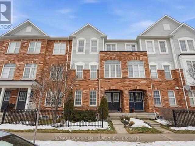 Townhouse for sale in Burlington, Ontario