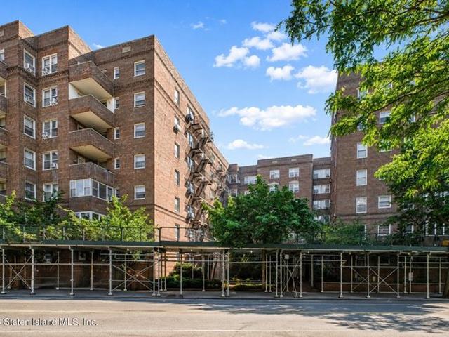 House for sale in Queens County, New York