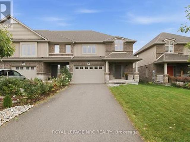 House for sale in Fonthill, Pelham