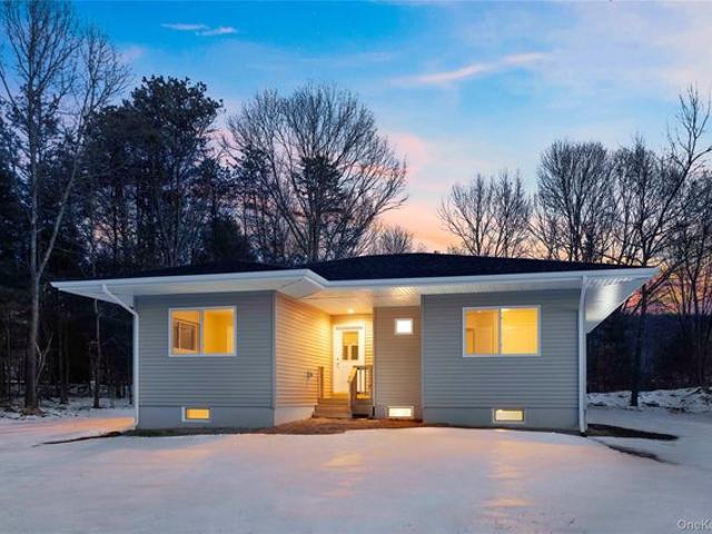 House for sale in Cuddebackville, New York