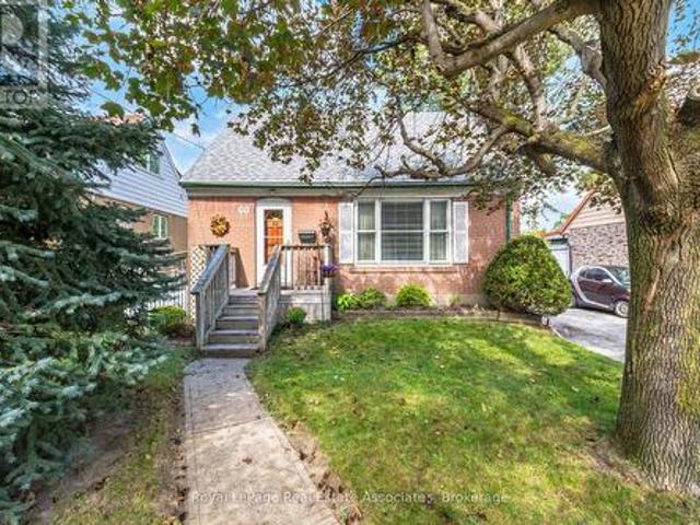 House for sale in Etobicoke North, Toronto