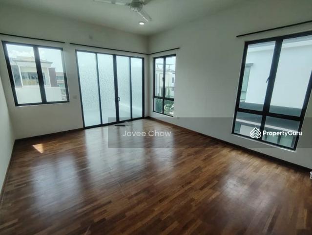 Shop for sale in Bukit Ledang, Johor