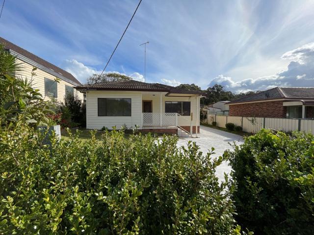 House for rent in Wollongong West, New South Wales