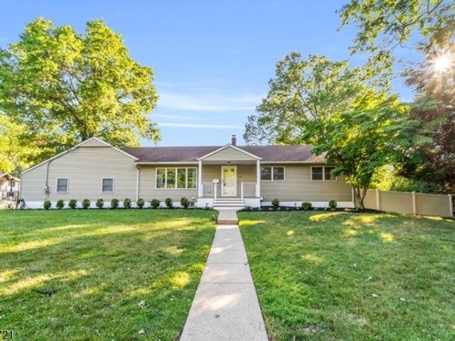 House for sale in Harrington Park, New Jersey