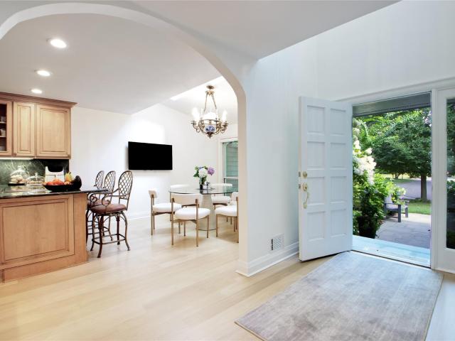 Condo for sale in Manhasset