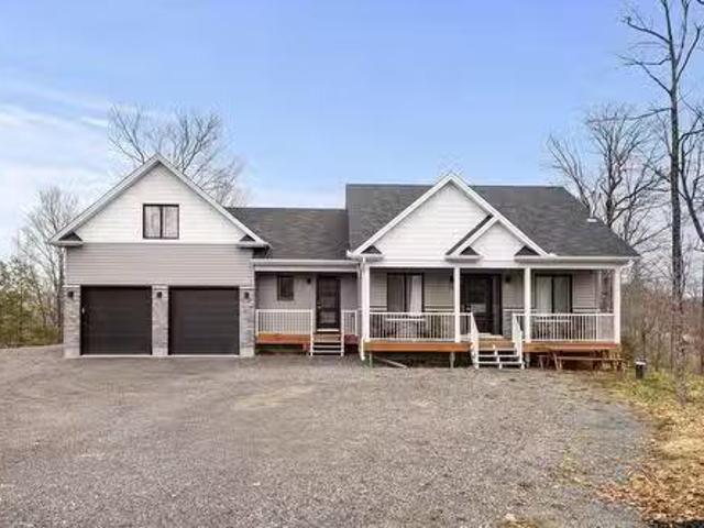 House for sale in Les Collines-de-l'outaouais, Quebec