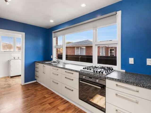 House for sale in Chaslands, Canterbury