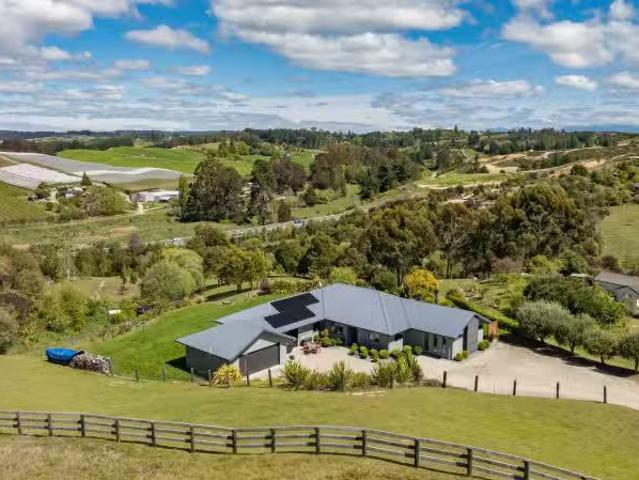 House for sale in Tasman