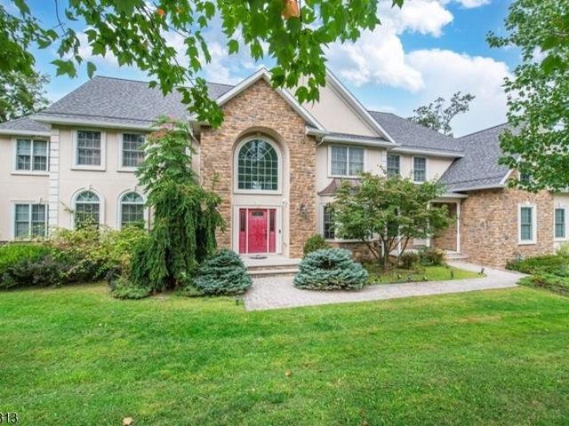 House for sale in Cedar Grove, New Jersey