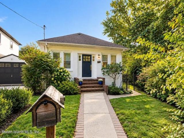 House for sale in Staten Island, New York