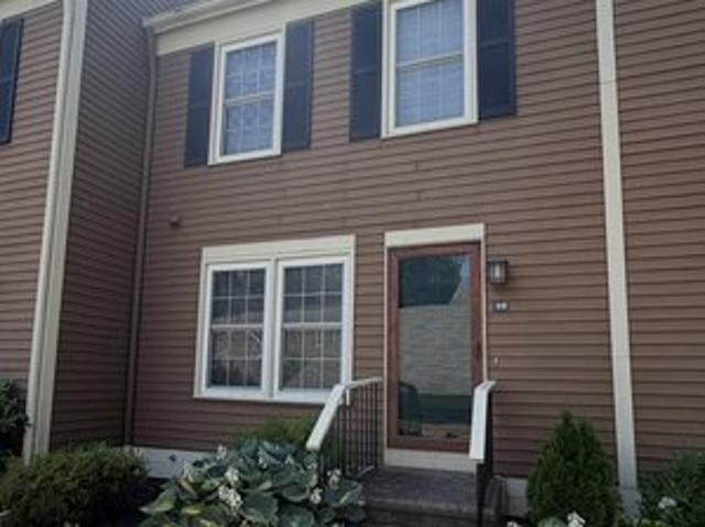 Townhouse for sale in Branford, Connecticut