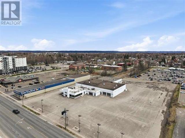 Commercial for rent in Sault Sainte Marie, Ontario