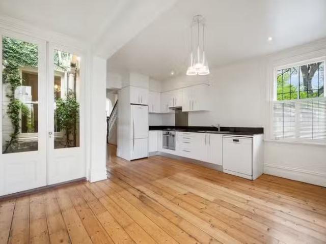 House for rent in East Melbourne