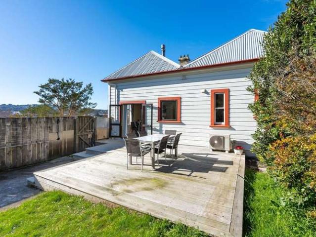House for rent in Otakou
