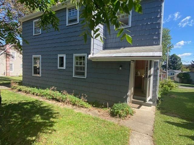 House for sale in Oneida, New York