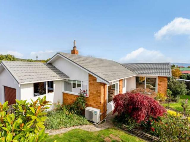 House for sale in Otakou