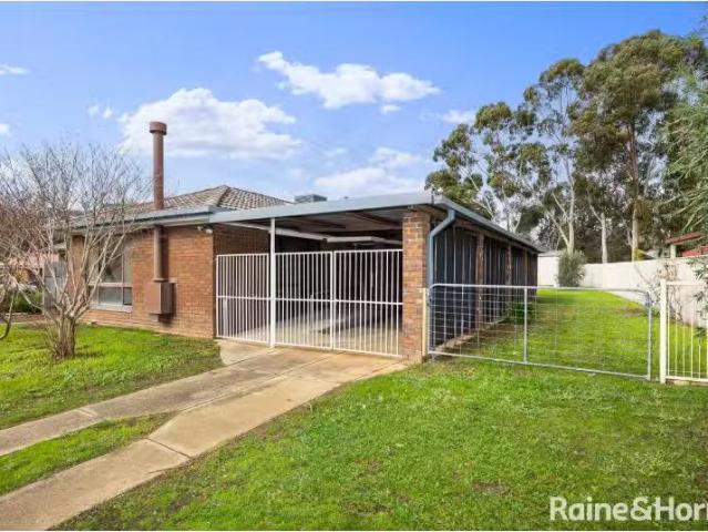 House for rent in Mount Austin, Wagga Wagga City Council