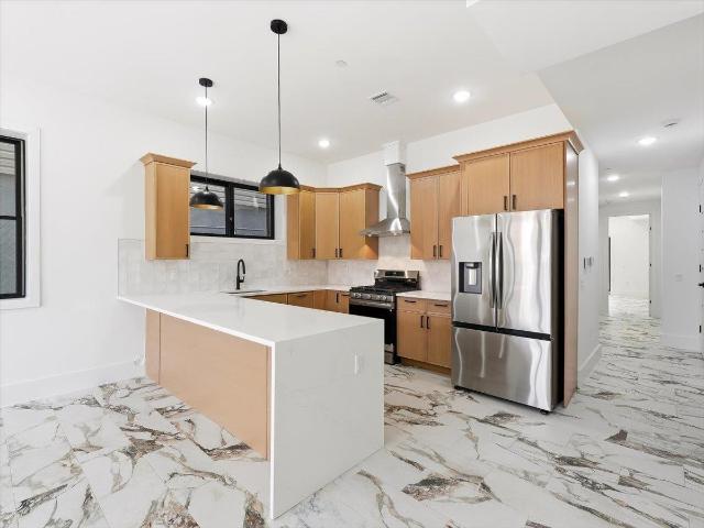 Condo for sale in Hudson, New Jersey