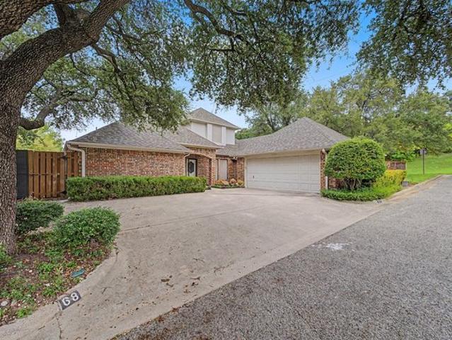 House for sale in Benbrook, Texas
