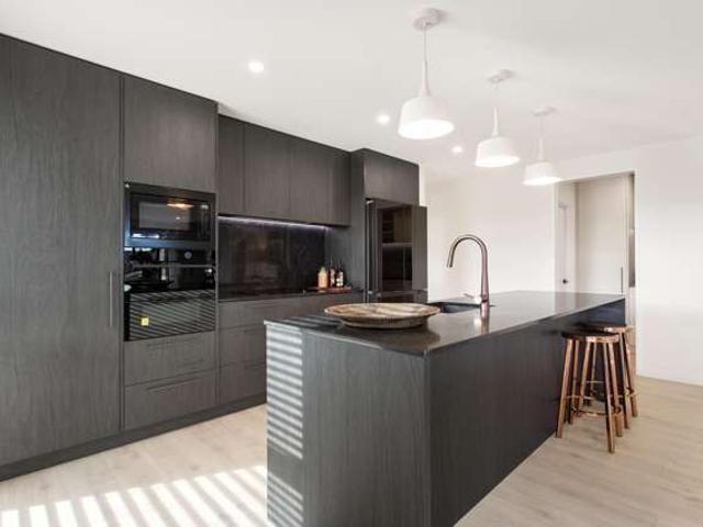House for sale in Chaslands, Canterbury