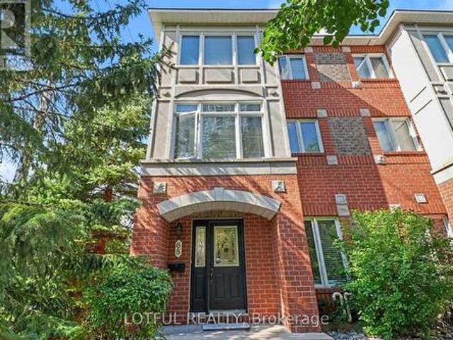 Townhouse for rent in Mulhurst Bay, Ontario