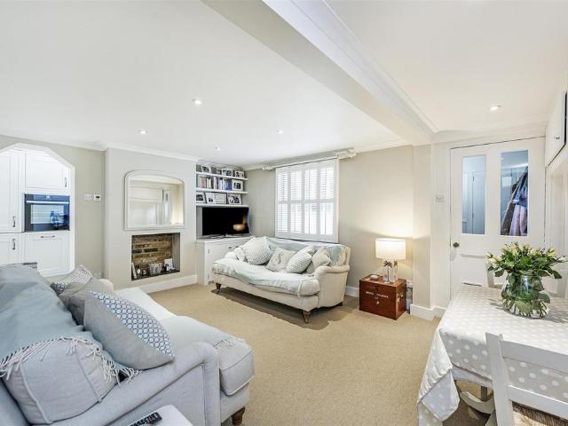 Apartment for rent in London Borough of Richmond upon Thames, Greater London