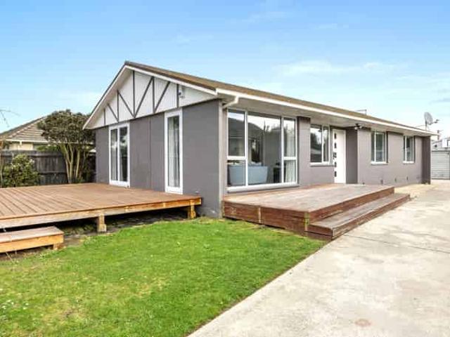 House for rent in Chaslands, Canterbury