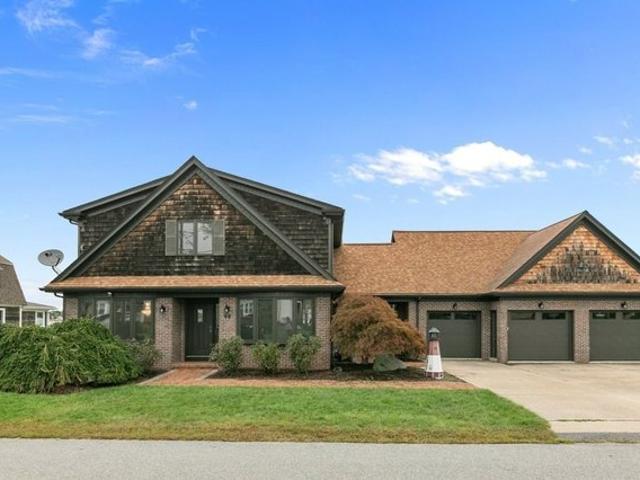 House for sale in Swansea, Bristol County