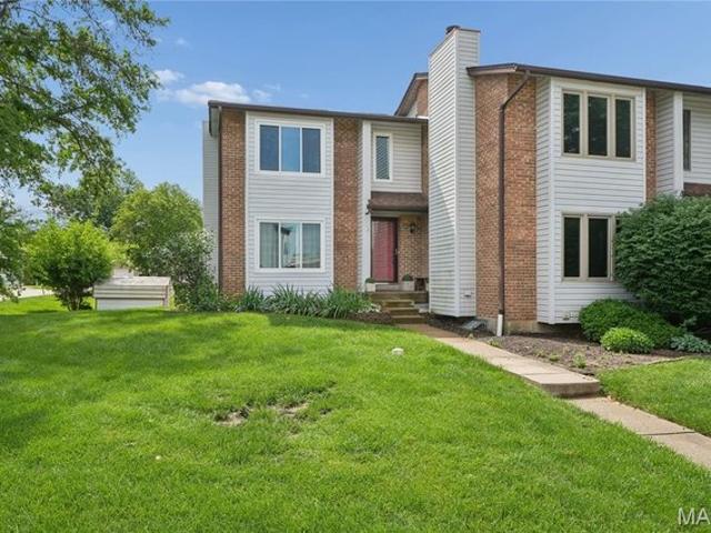 Townhouse for sale in Saint Peters, Missouri