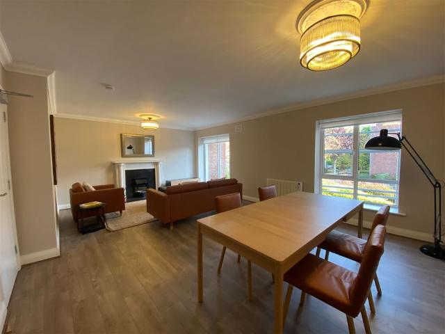Apartment to rent in Bluebell, North Tipperary