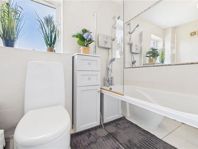 Detached House for sale in Waterford