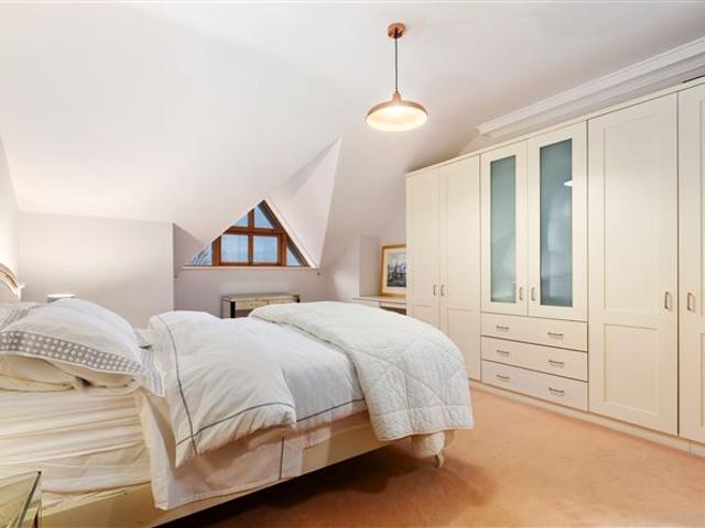 Flat for sale in Blackrock