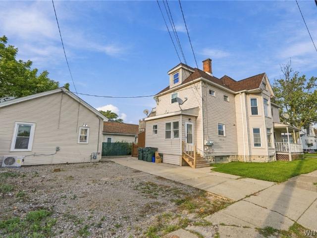 House for sale in Bowmansville, New York