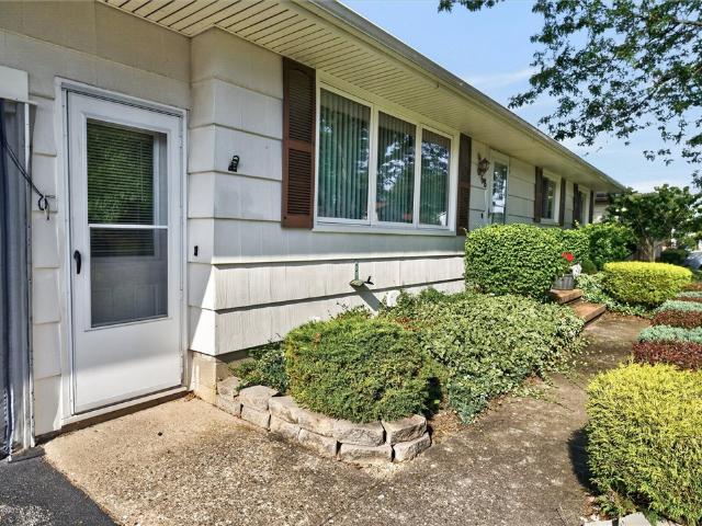 House for sale in Oak Hill, New York