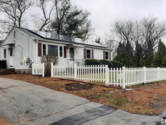 House for sale in Putnam, Connecticut