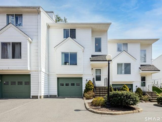 Townhouse for sale in Danbury, Connecticut